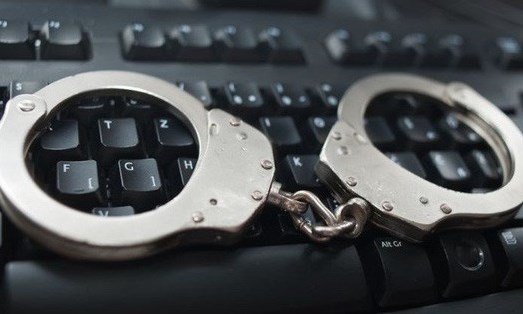 Du học sinh Việt tại Singapore bị bỏ tù vì hack máy tính thầy giáo, tự nâng điểm bản thân và bạn bè cùng lớp